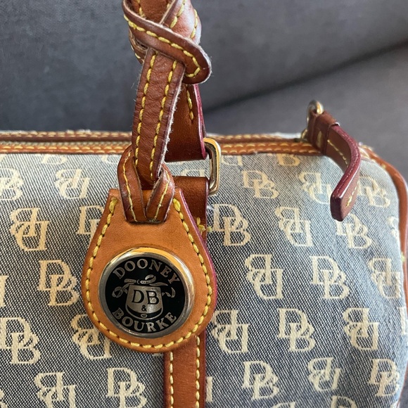 Dooney & Bourke Monogram Cloth Barrel Blue and Tan Shoulder Bag Y2K - Picture 3 of 15